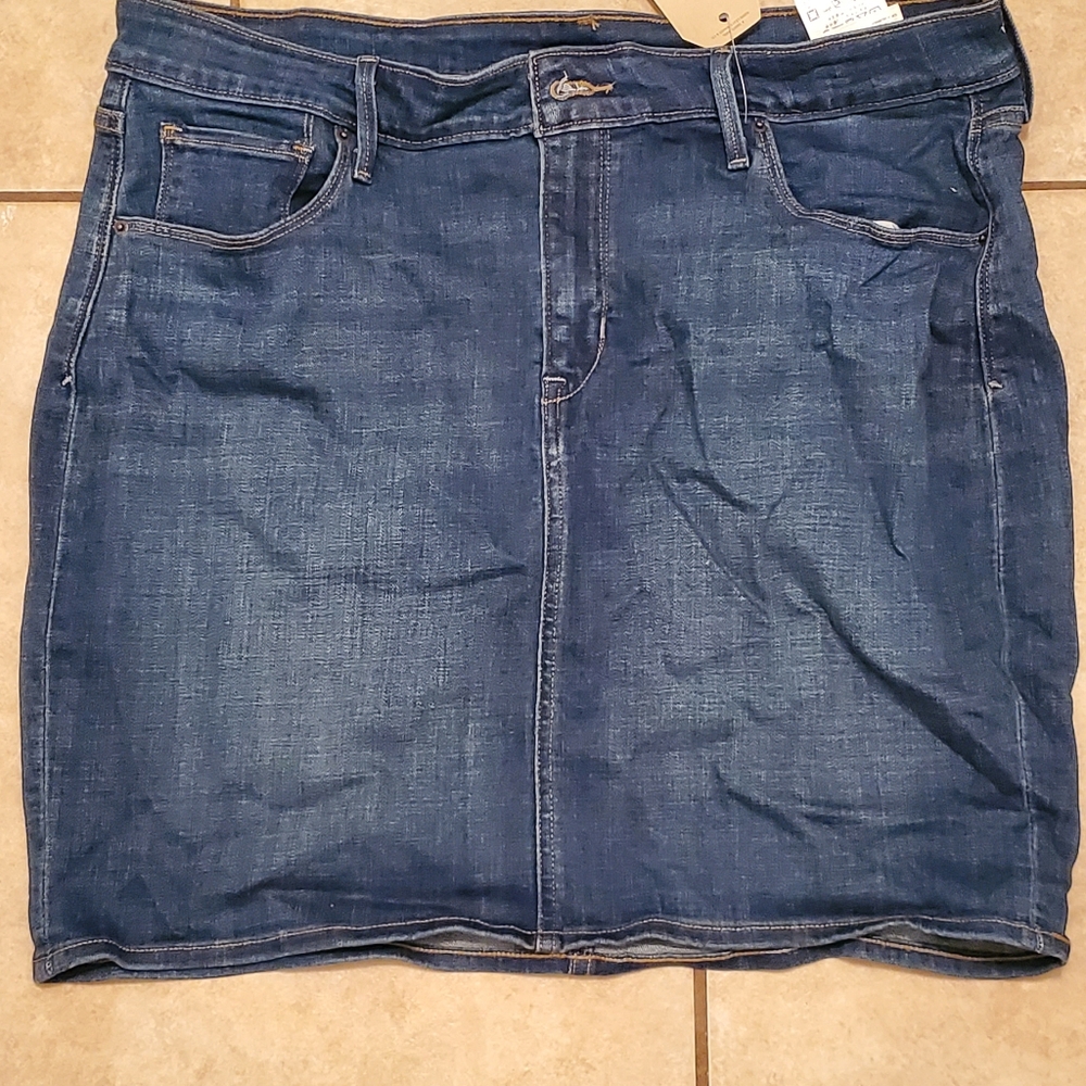 Levi Skirt